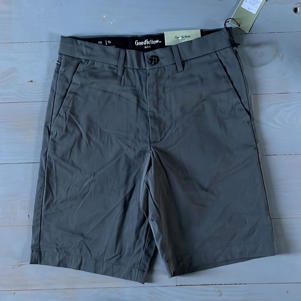 Men’s Size 28 Goodfellow & Co Tech Shorts -charcoal